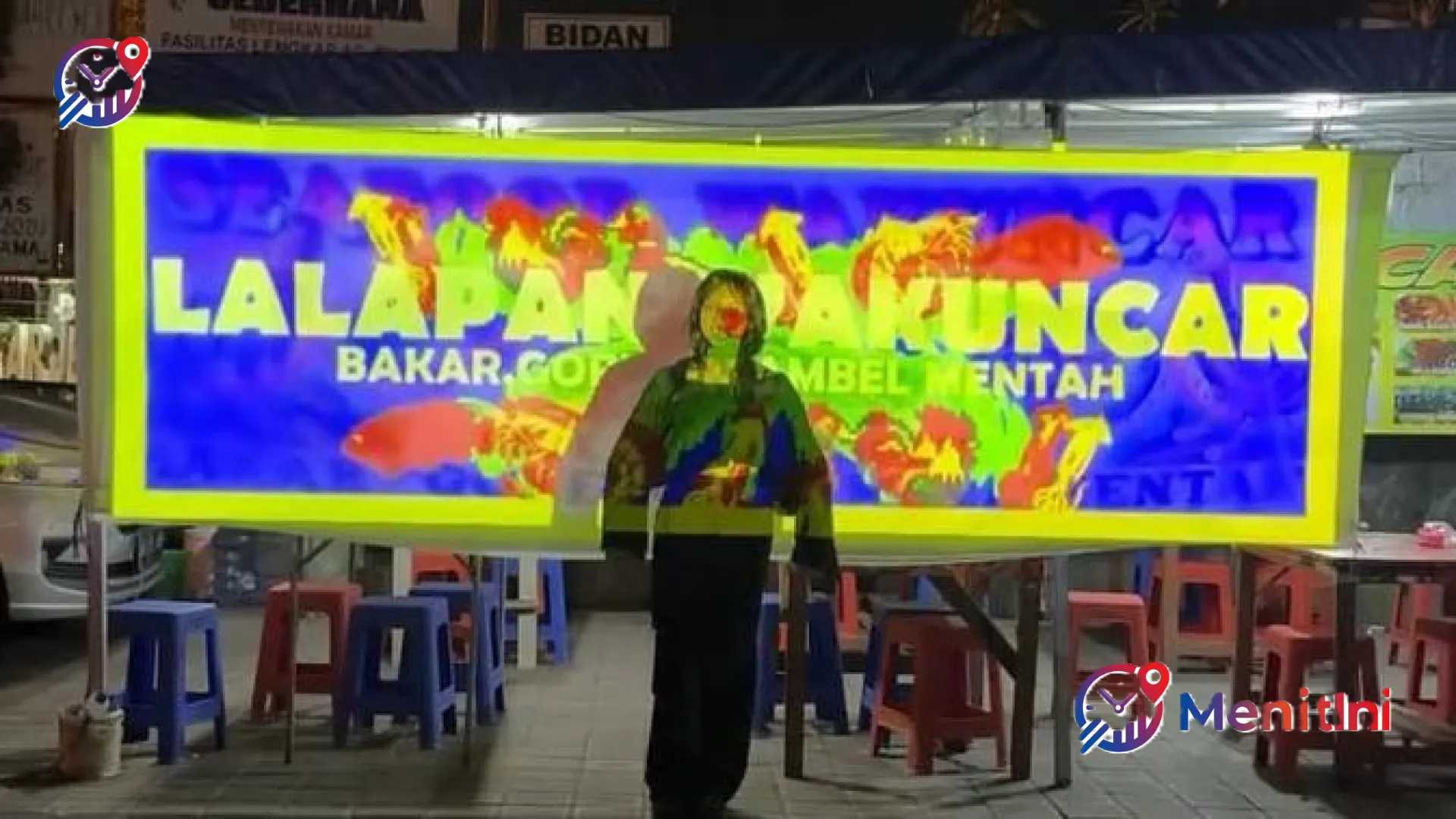 Keajaiban Cahaya di Warung Pecel Lele: Transformasi Estetik Melalui Projection Mapping di Sudut Denpasar