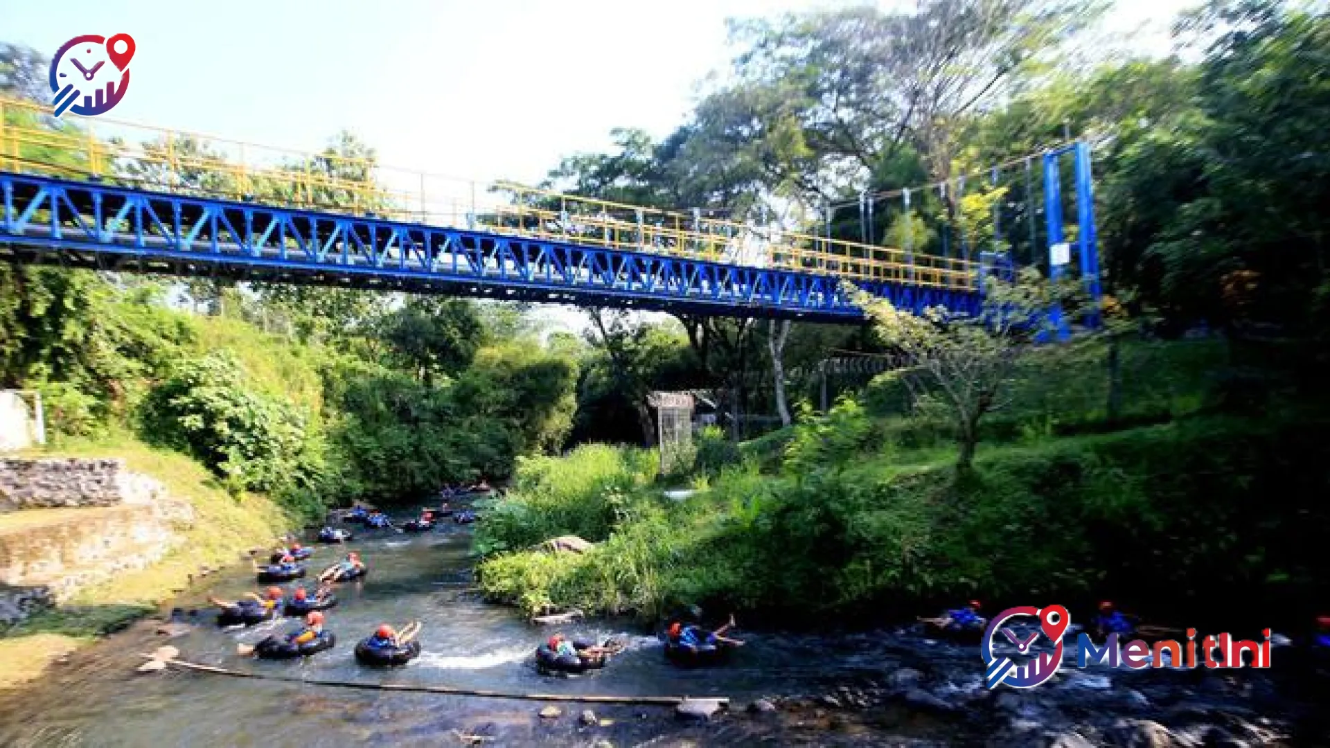 Rahasia Kejernihan Sungai Pusur: Laboratorium Biotilik Taman Kehati Klaten dan Sistem ‘Alarm’ Alami dari Dasar Air