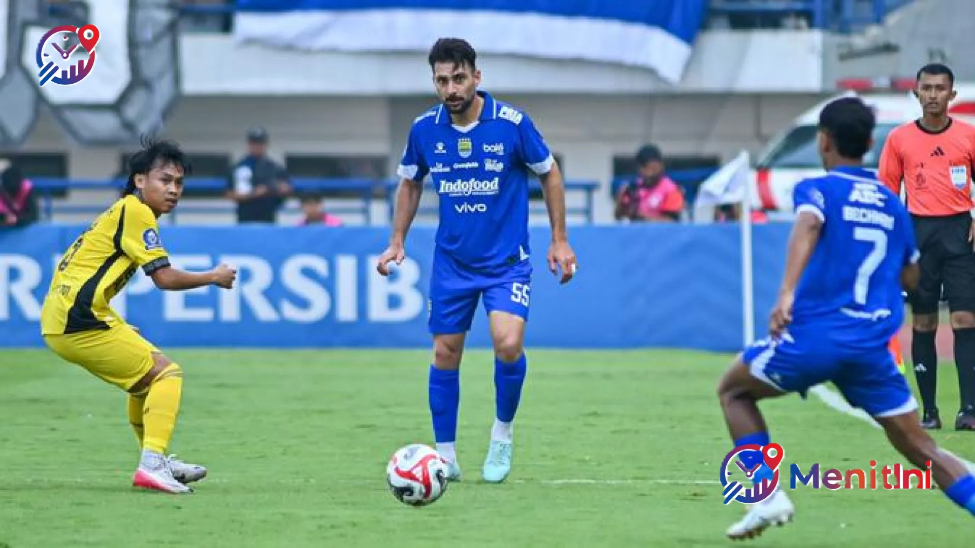 Persib Menatap Mahkota Juara: Frans Putros Kobarkan Semangat Tempur Jelang Duel Krusial Kontra PSM Makassar