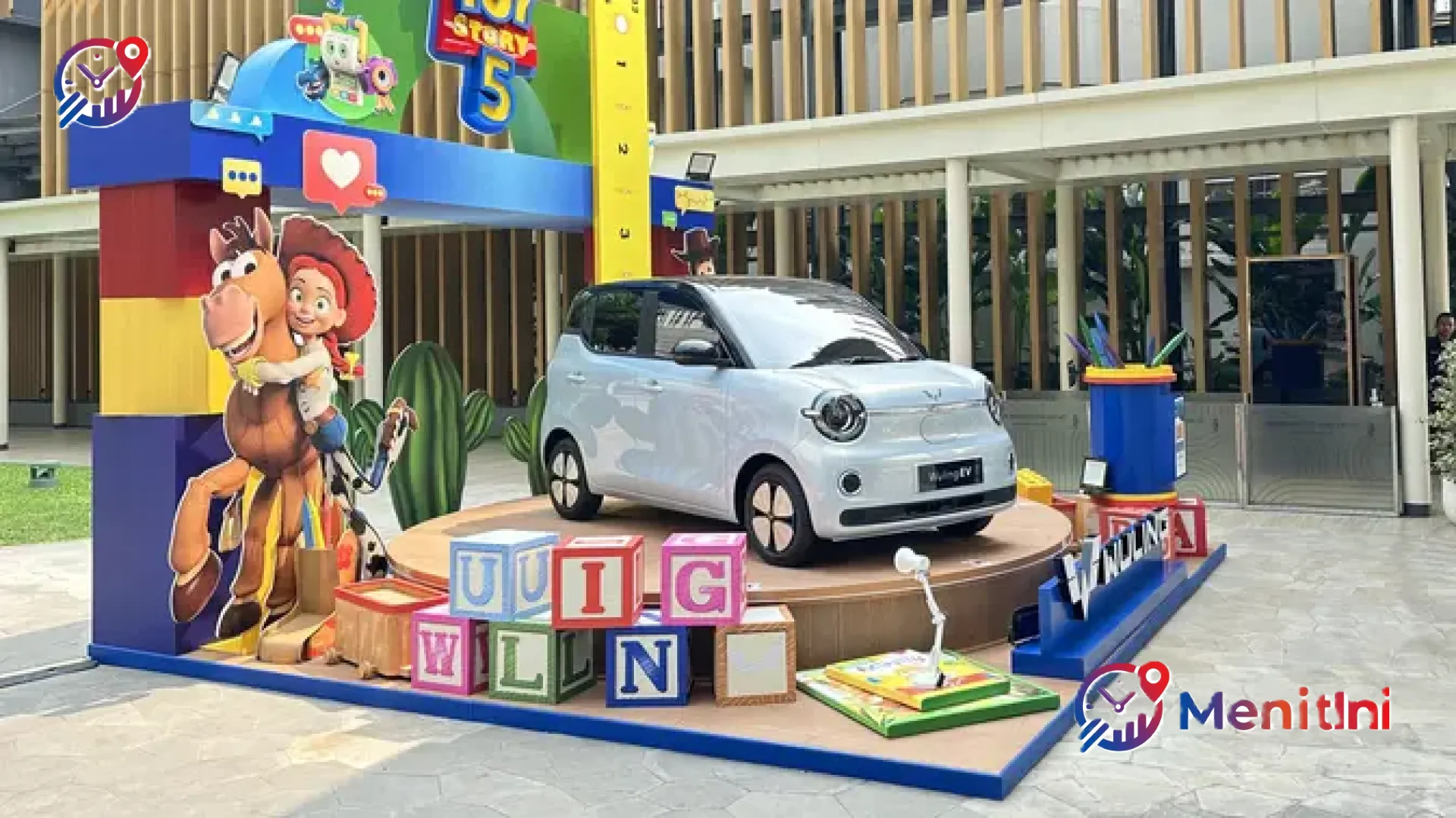 Kejutan di Balik Kemeriahan Toy Story 5: Mengintip Sosok Misterius Mobil Listrik Wuling yang Menghipnotis Jakarta