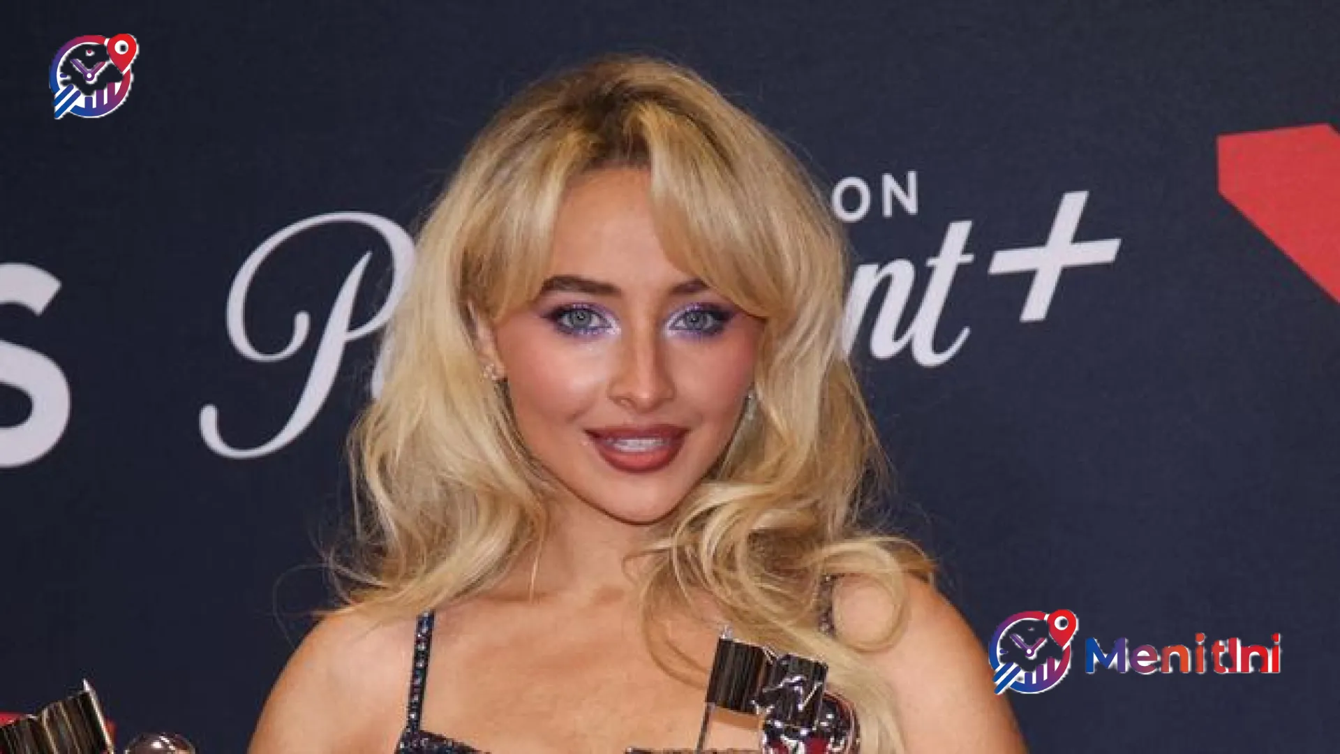 Rahasia di Balik Pesona ‘Sabrinawood’: Bedah Total Penampilan Ikonik Sabrina Carpenter di Coachella 2026